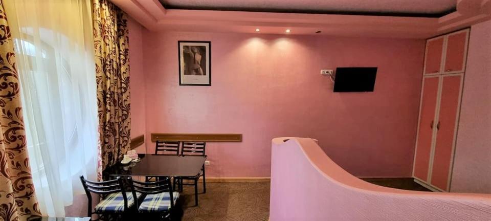 Ureni Hotel Kasagh Eksteriør billede